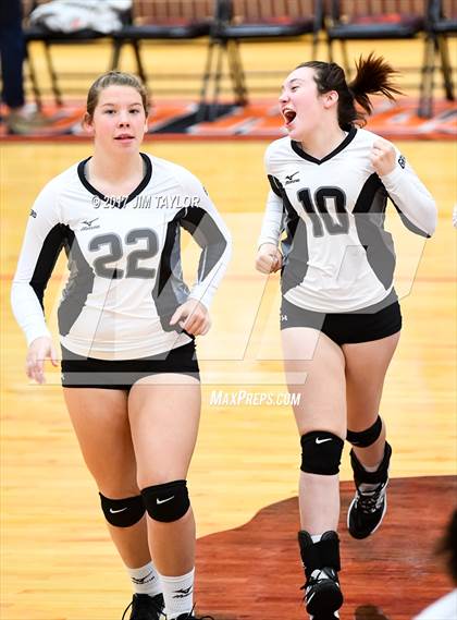 Thumbnail 2 in Avalon vs. Graford (UIL 1A Area Playoff) photogallery.