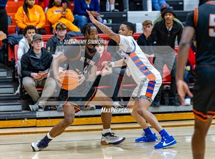 Thumbnail 1 in East St. Louis vs. Mt. Vernon (IHSA 3A Sectional Semifinals) photogallery.