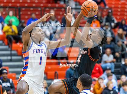 Thumbnail 1 in East St. Louis vs. Mt. Vernon (IHSA 3A Sectional Semifinals) photogallery.