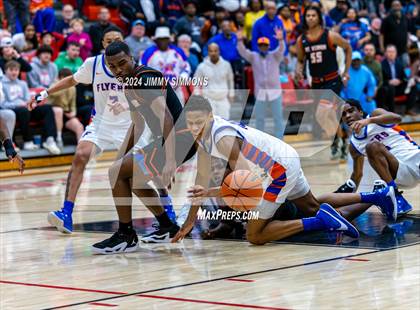 Thumbnail 2 in East St. Louis vs. Mt. Vernon (IHSA 3A Sectional Semifinals) photogallery.