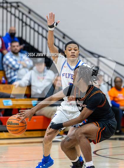 Thumbnail 1 in East St. Louis vs. Mt. Vernon (IHSA 3A Sectional Semifinals) photogallery.