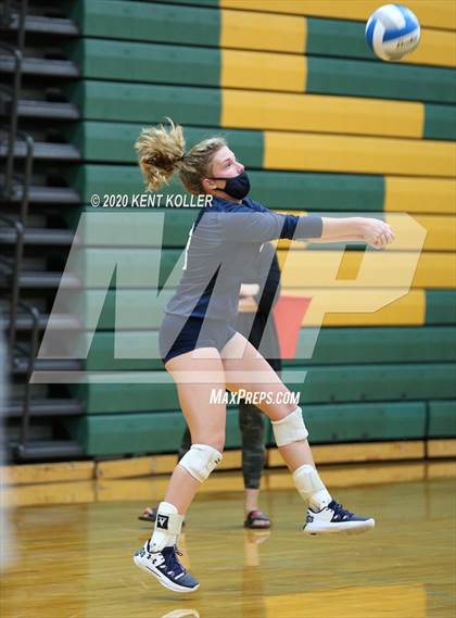 Thumbnail 3 in Marian vs. Marysville (Notre Dame Prep) photogallery.