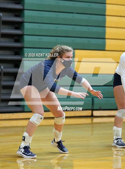 Thumbnail 3 in Marian vs. Marysville (Notre Dame Prep) photogallery.