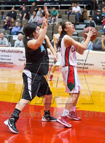 Thumbnail 3 in Lindsay vs Mendota (CIF CS D4 Final) photogallery.