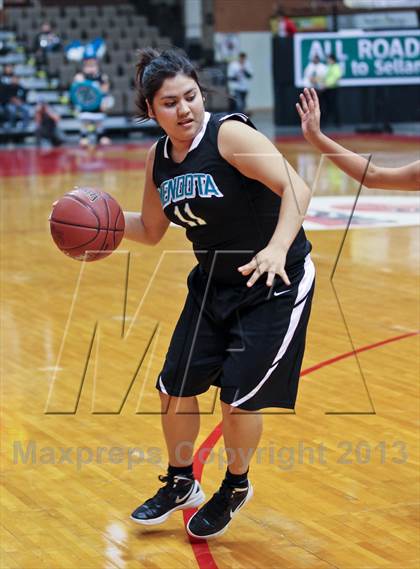 Thumbnail 3 in Lindsay vs Mendota (CIF CS D4 Final) photogallery.