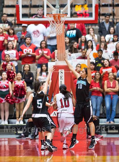 Thumbnail 3 in Lindsay vs Mendota (CIF CS D4 Final) photogallery.