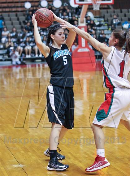 Thumbnail 2 in Lindsay vs Mendota (CIF CS D4 Final) photogallery.