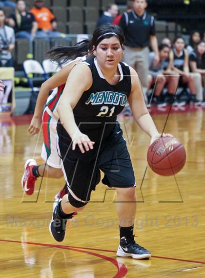 Thumbnail 1 in Lindsay vs Mendota (CIF CS D4 Final) photogallery.