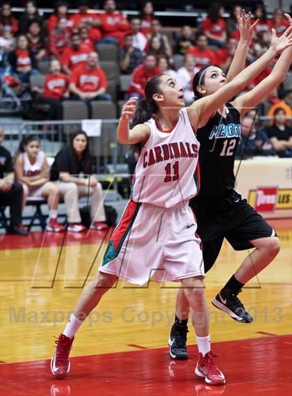 Thumbnail 2 in Lindsay vs Mendota (CIF CS D4 Final) photogallery.