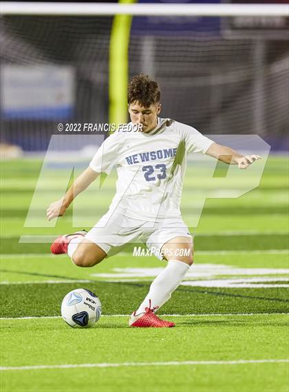 Thumbnail 2 in Newsome @ Sumner photogallery.