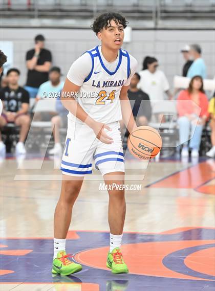 Thumbnail 3 in La Mirada vs. Harvard-Westlake (Section 7) photogallery.