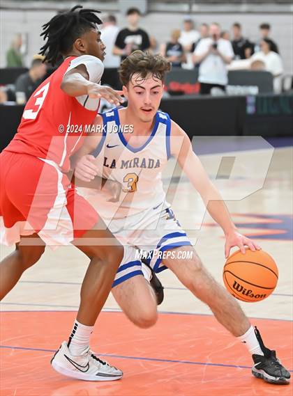 Thumbnail 1 in La Mirada vs. Harvard-Westlake (Section 7) photogallery.