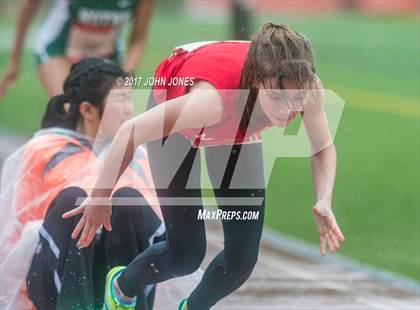 Thumbnail 1 in 50th Annual Loucks Games (Women's 400 Meter Dash) photogallery.