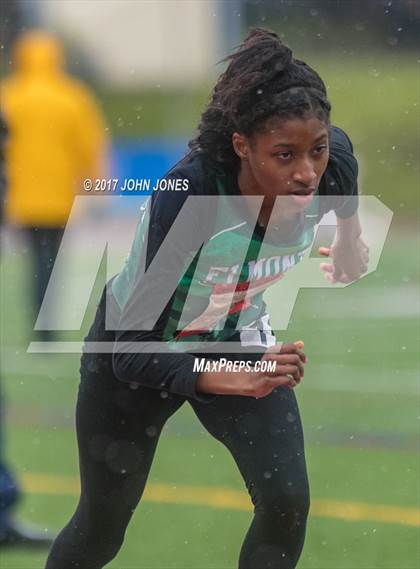 Thumbnail 2 in 50th Annual Loucks Games (Women's 400 Meter Dash) photogallery.