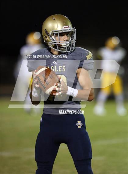 Thumbnail 3 in Independence vs Gallatin (TSSAA Class 5A Division 1 1st Round) photogallery.