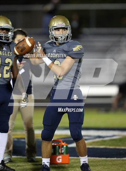 Thumbnail 2 in Independence vs Gallatin (TSSAA Class 5A Division 1 1st Round) photogallery.