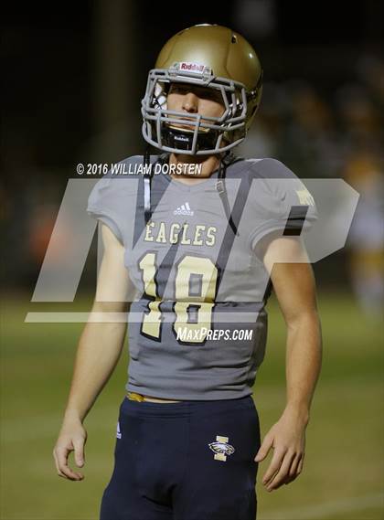 Thumbnail 2 in Independence vs Gallatin (TSSAA Class 5A Division 1 1st Round) photogallery.