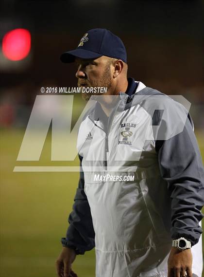 Thumbnail 2 in Independence vs Gallatin (TSSAA Class 5A Division 1 1st Round) photogallery.
