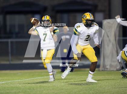 Thumbnail 2 in Independence vs Gallatin (TSSAA Class 5A Division 1 1st Round) photogallery.