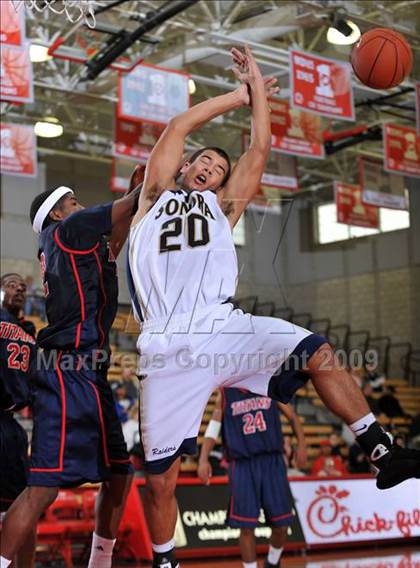Thumbnail 2 in Sonora vs. Colony (Nike Extravaganza) photogallery.