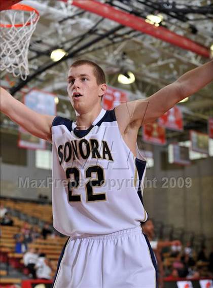 Thumbnail 3 in Sonora vs. Colony (Nike Extravaganza) photogallery.