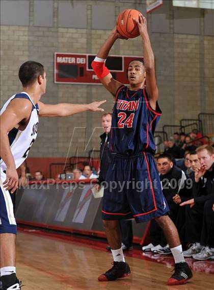 Thumbnail 3 in Sonora vs. Colony (Nike Extravaganza) photogallery.
