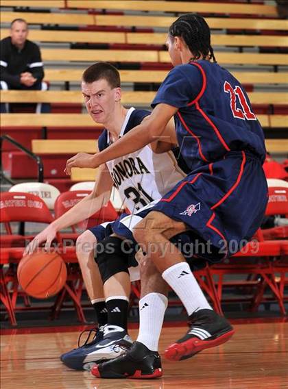 Thumbnail 3 in Sonora vs. Colony (Nike Extravaganza) photogallery.