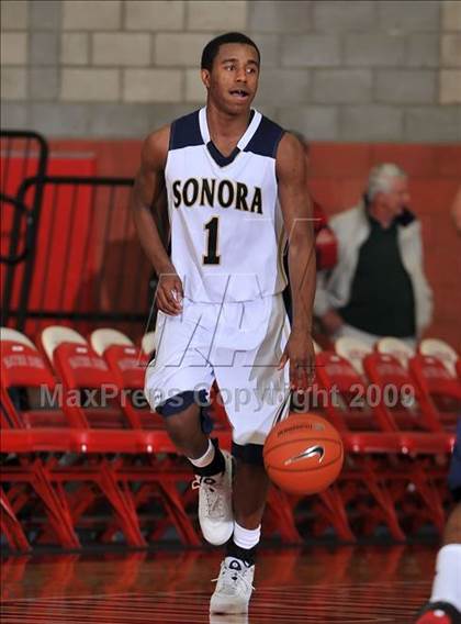 Thumbnail 1 in Sonora vs. Colony (Nike Extravaganza) photogallery.