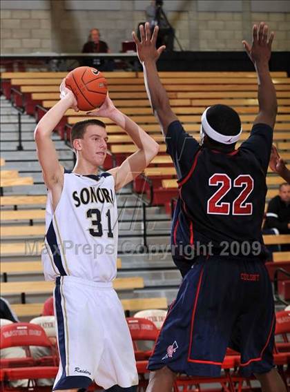 Thumbnail 2 in Sonora vs. Colony (Nike Extravaganza) photogallery.