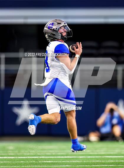 Thumbnail 2 in Westbrook vs. Gordon (UIL 1A D1 Football Final) photogallery.