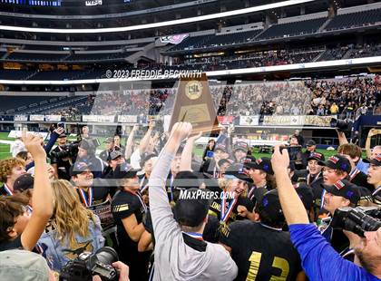 Thumbnail 3 in Westbrook vs. Gordon (UIL 1A D1 Football Final) photogallery.