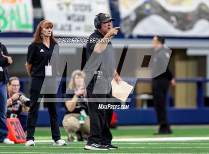 Thumbnail 3 in Westbrook vs. Gordon (UIL 1A D1 Football Final) photogallery.