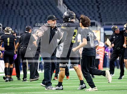 Thumbnail 3 in Westbrook vs. Gordon (UIL 1A D1 Football Final) photogallery.