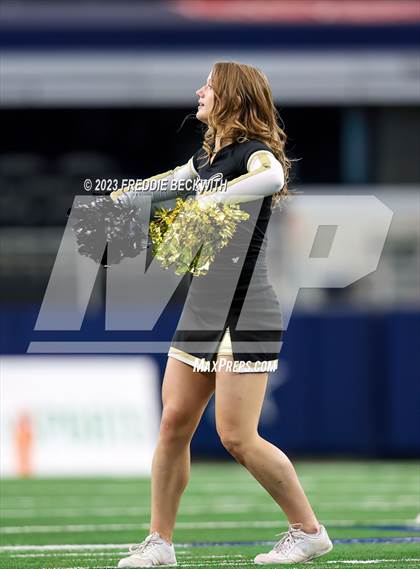 Thumbnail 2 in Westbrook vs. Gordon (UIL 1A D1 Football Final) photogallery.