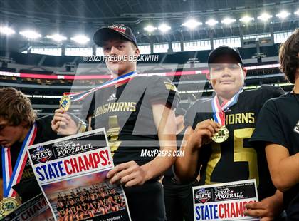 Thumbnail 2 in Westbrook vs. Gordon (UIL 1A D1 Football Final) photogallery.