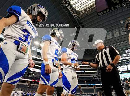 Thumbnail 1 in Westbrook vs. Gordon (UIL 1A D1 Football Final) photogallery.