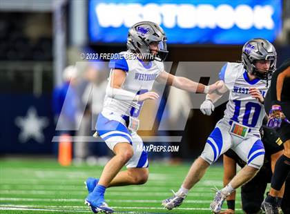 Thumbnail 2 in Westbrook vs. Gordon (UIL 1A D1 Football Final) photogallery.