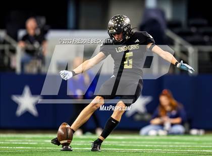 Thumbnail 2 in Westbrook vs. Gordon (UIL 1A D1 Football Final) photogallery.