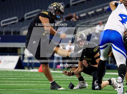 Thumbnail 2 in Westbrook vs. Gordon (UIL 1A D1 Football Final) photogallery.