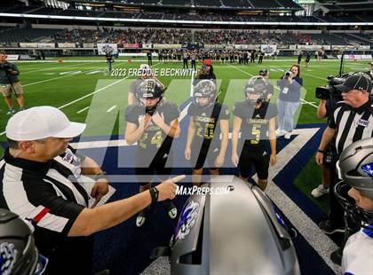 Thumbnail 3 in Westbrook vs. Gordon (UIL 1A D1 Football Final) photogallery.