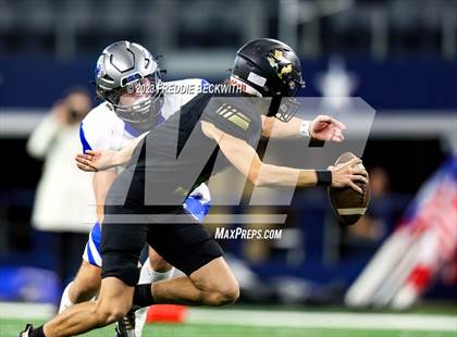 Thumbnail 2 in Westbrook vs. Gordon (UIL 1A D1 Football Final) photogallery.