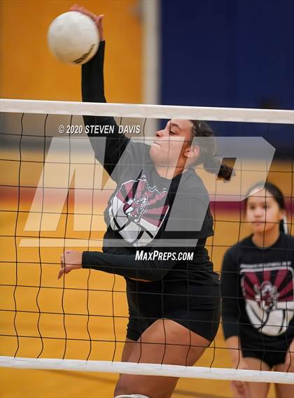 Thumbnail 3 in Glendale Prep Academy @ Trivium Prep photogallery.