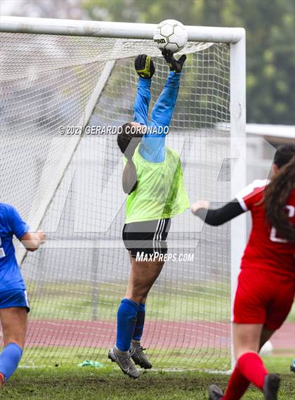 Thumbnail 1 in Sierra vs. Patterson (Vern Gebhardt Champions Cup) photogallery.