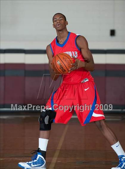 Thumbnail 1 in Duncanville @ Alief Taylor  (McDonalds Texas Invitational) photogallery.