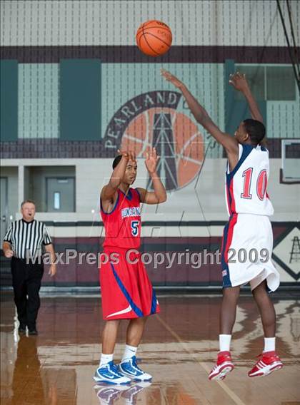Thumbnail 2 in Duncanville @ Alief Taylor  (McDonalds Texas Invitational) photogallery.