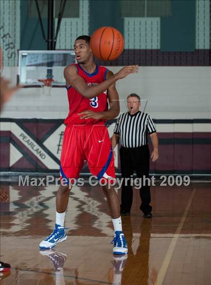 Thumbnail 2 in Duncanville @ Alief Taylor  (McDonalds Texas Invitational) photogallery.