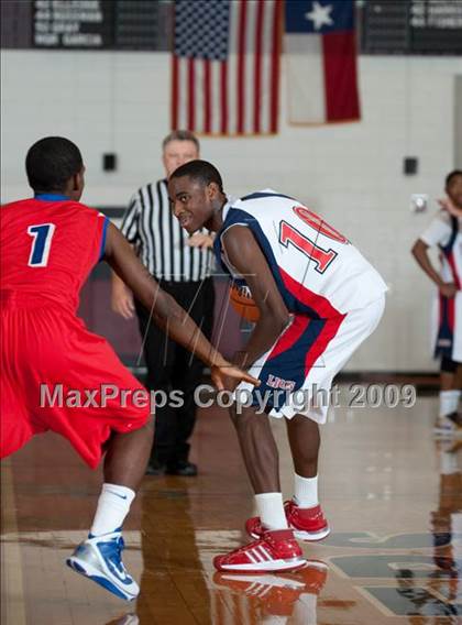 Thumbnail 2 in Duncanville @ Alief Taylor  (McDonalds Texas Invitational) photogallery.