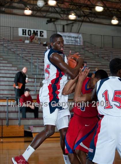 Thumbnail 3 in Duncanville @ Alief Taylor  (McDonalds Texas Invitational) photogallery.