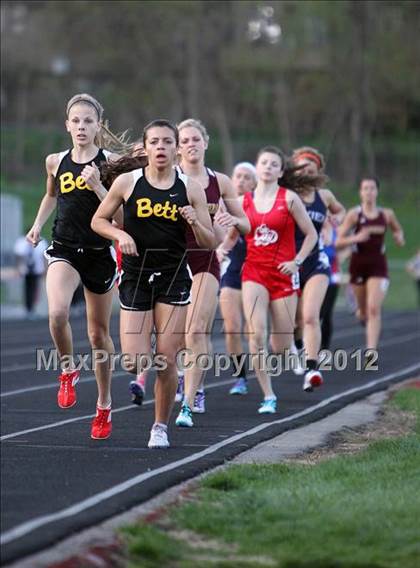 Thumbnail 3 in Iowa City Sherwood Relays (Hurdles/Running Events) photogallery.