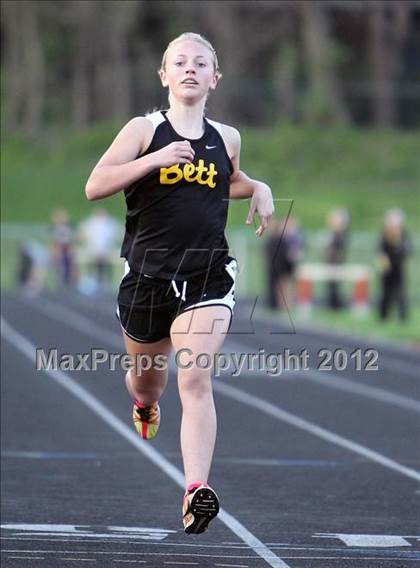 Thumbnail 3 in Iowa City Sherwood Relays (Hurdles/Running Events) photogallery.